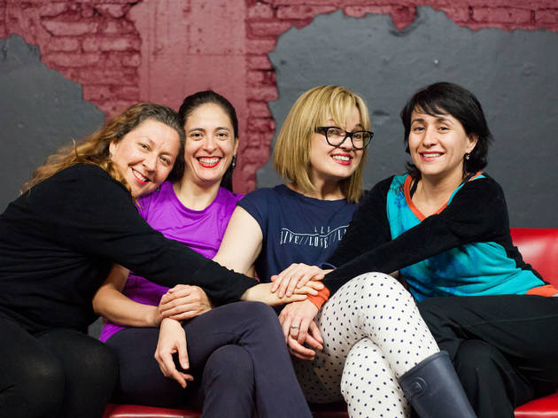 Entrevista con Las Reinas Chulas Entrevista con Las Reinas Chulas