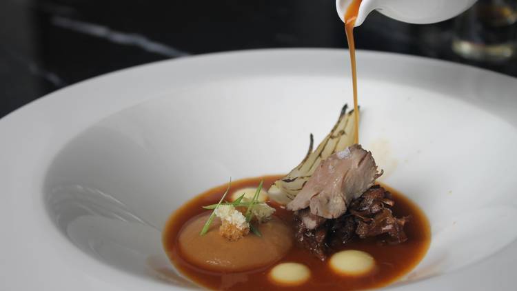 Cantaloupe aOnion Soup torched salt roasted onion, onion puree, cured tenderloin slice, gruyere crouton, beef & onion consomme Cantaloupe aOnion Soup torched salt roasted onion, onion puree, cured tenderloin slice, gruyere crouton, beef & onion consomme