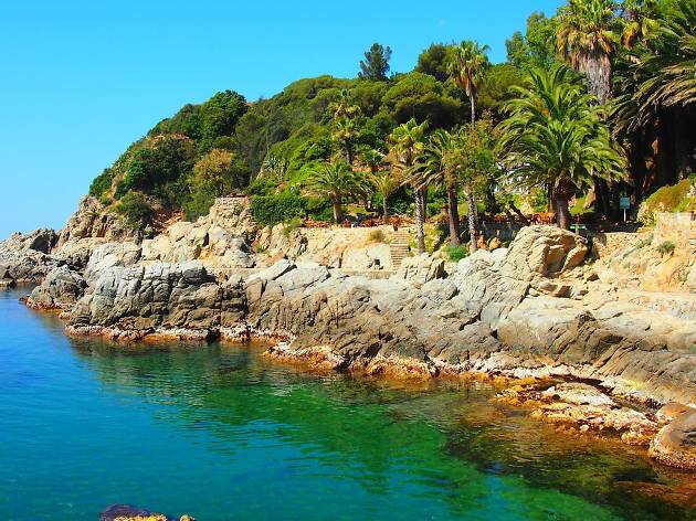 Cala Banys | Bars and pubs in La Selva, Girona