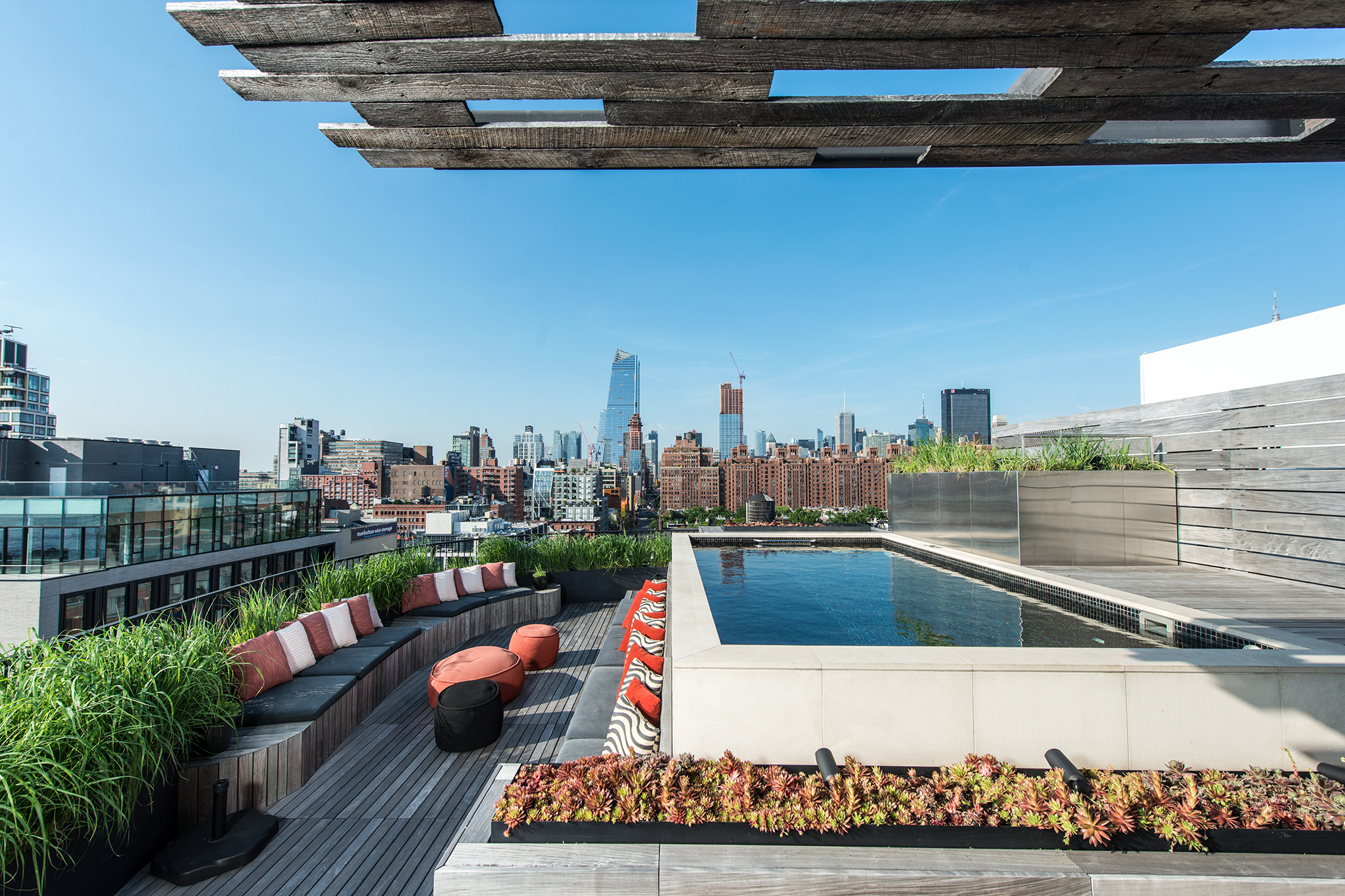 Photos of envy-inducing residential rooftops and private pools