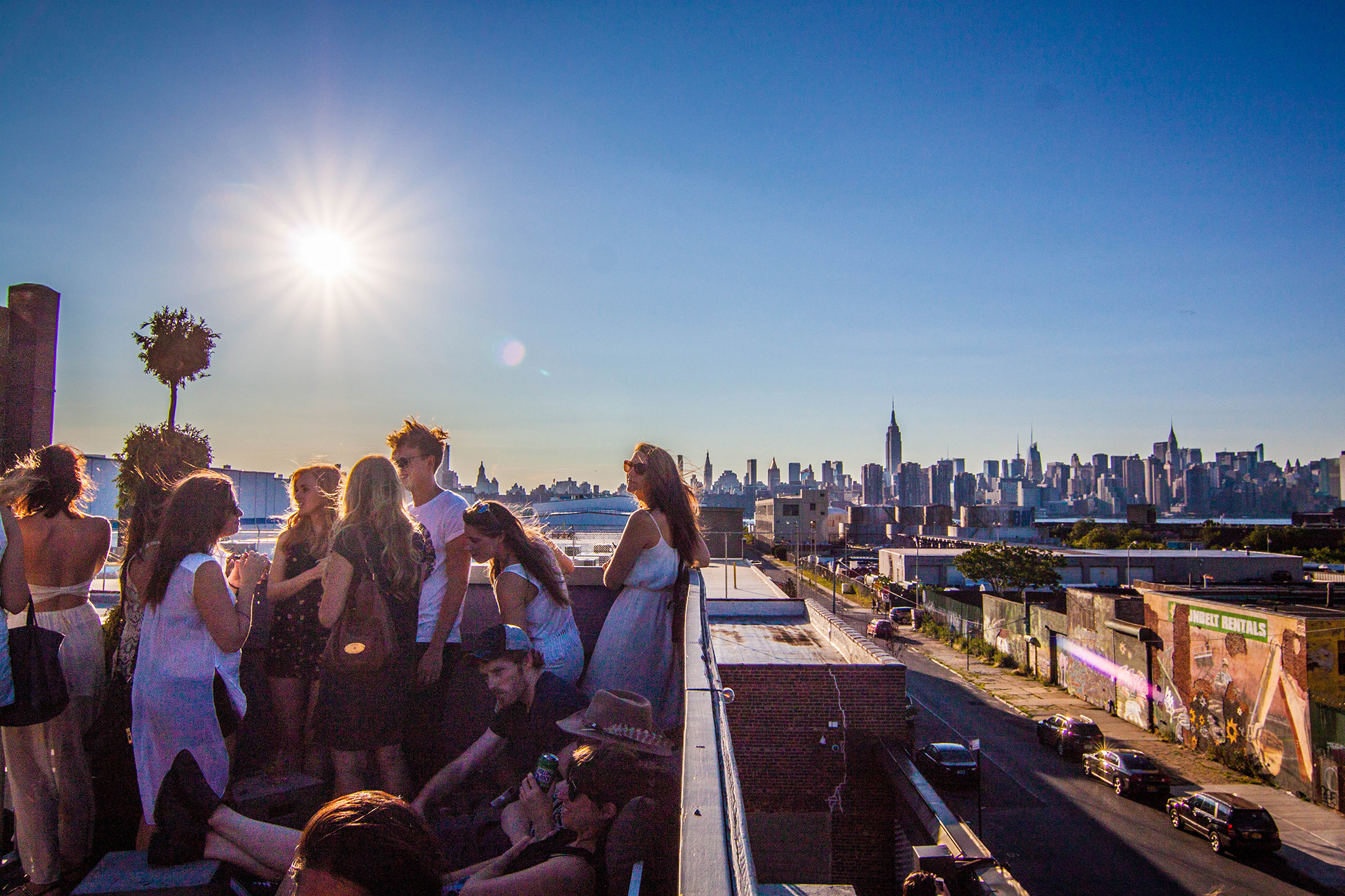 Best rooftop parties NYC has to offer with DJs and dancing