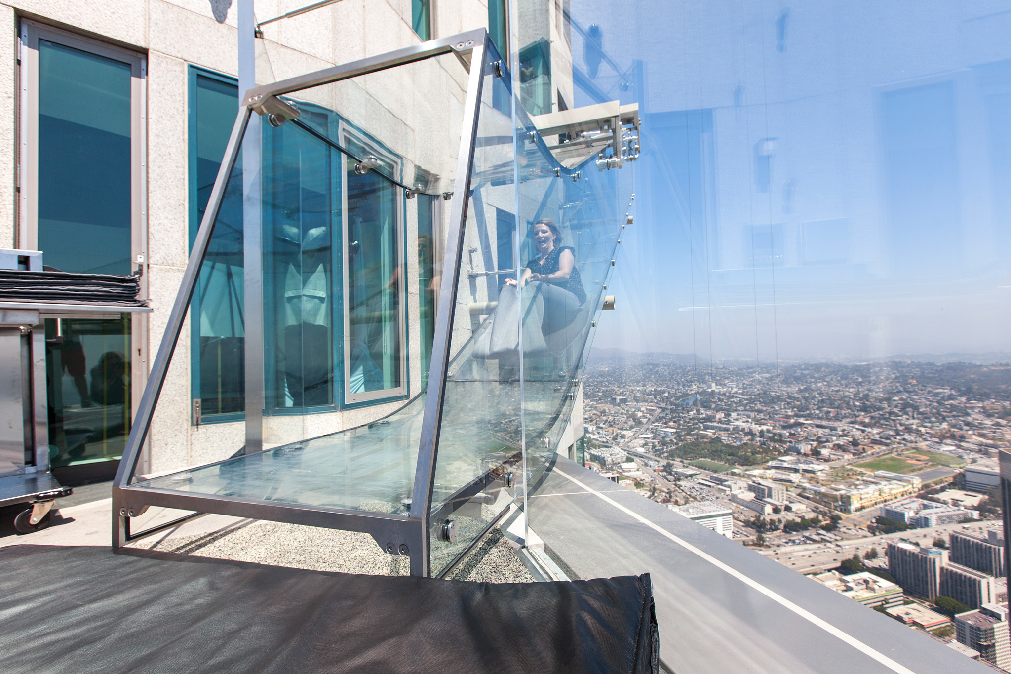 Braving The Glass Skyslide At The Us Bank Towers Skyspace