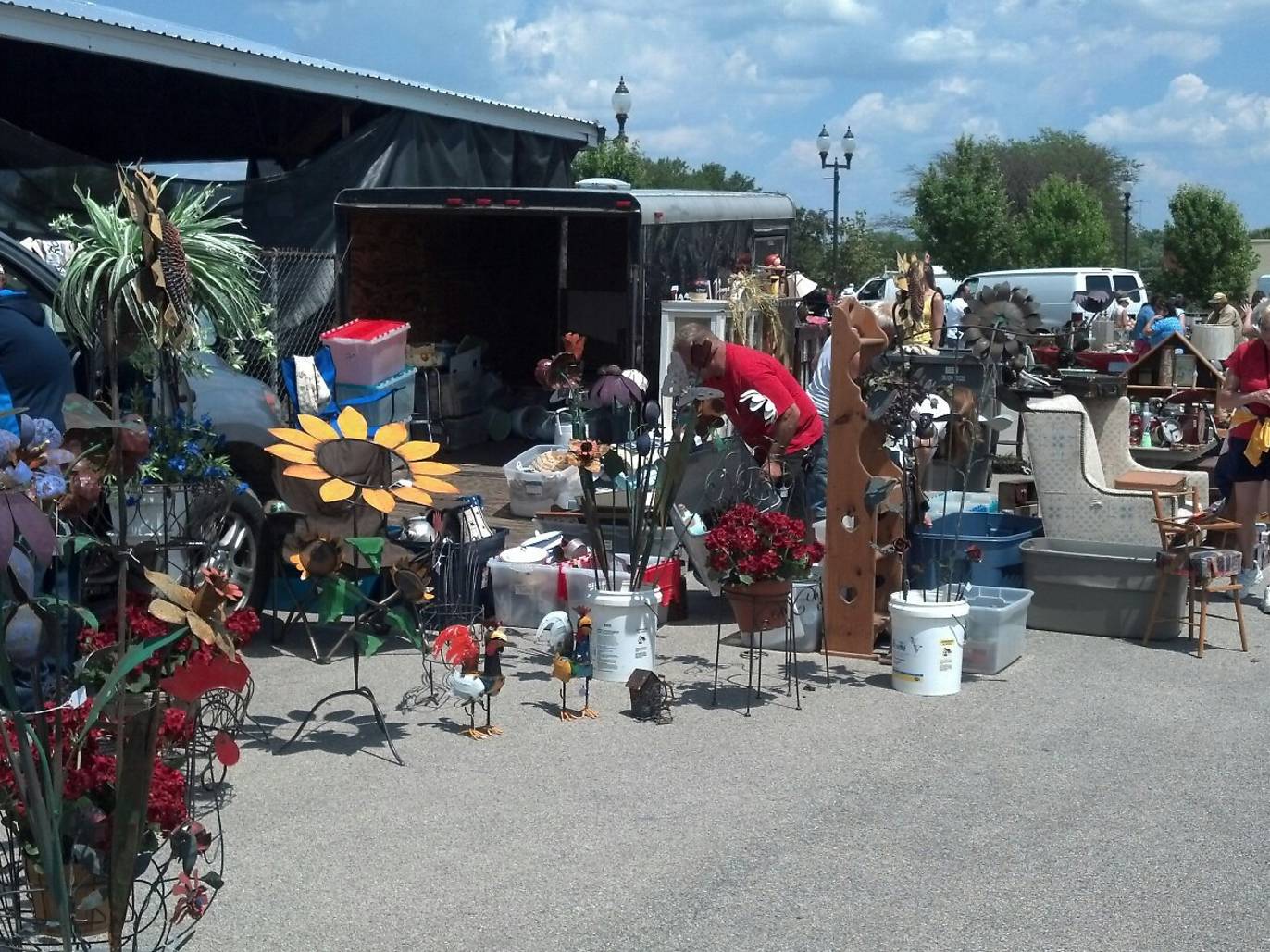 The best flea markets in and around Chicago for great deals