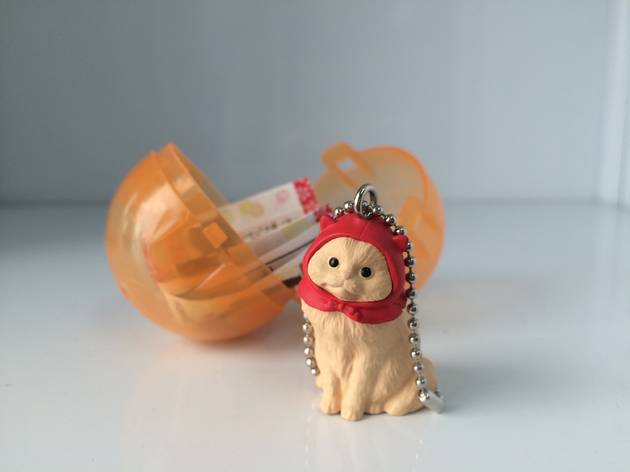 Spin a gashapon Spin a gashapon
