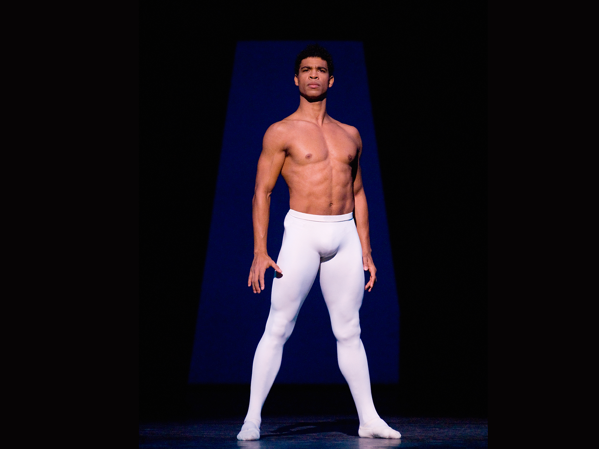 Балетное мужское нижнее белье. Карлос танцор. Балет мужчины. Балет мужчины с большим.