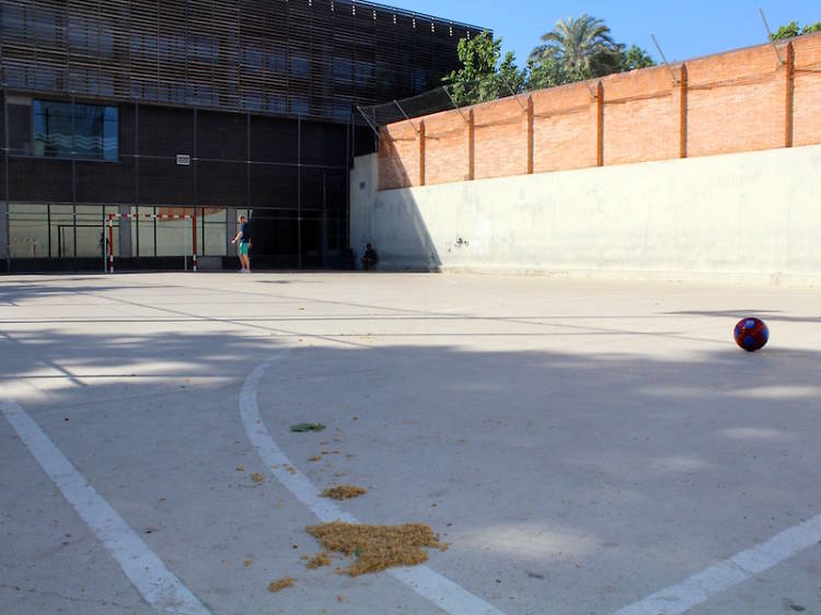 Balones de Fútbol-Sala, Barri