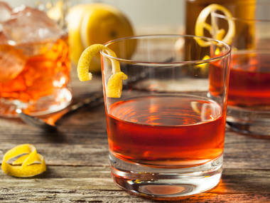 How to make a Sazerac How to make a Sazerac
