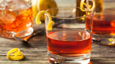 How to make a Sazerac How to make a Sazerac