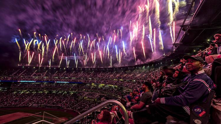 4th of July fireworks show at Citi Field
