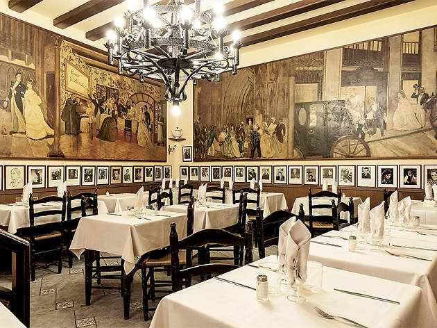 Resultado de imagen de El restaurante Can Culleretes de Barcelona celebra los 230 años.