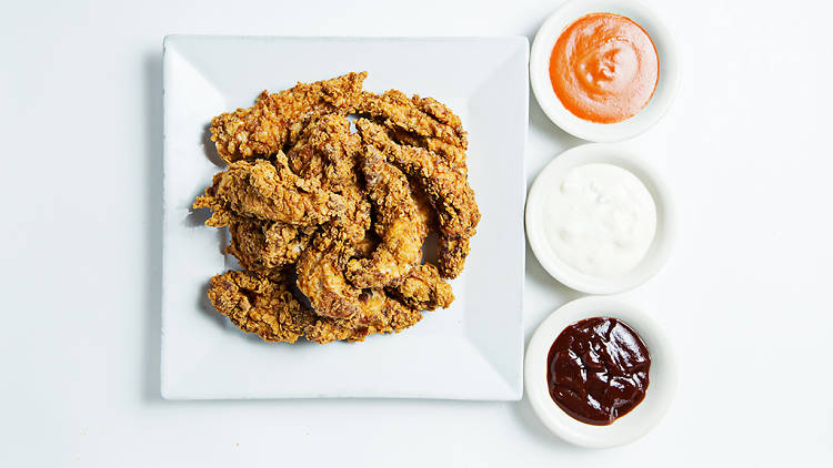 Fried chicken with 3 sauces