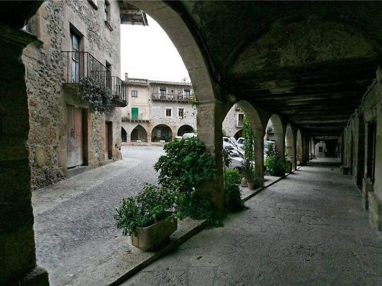 Architecture and landscape in the La Garrotxa region and Palamós