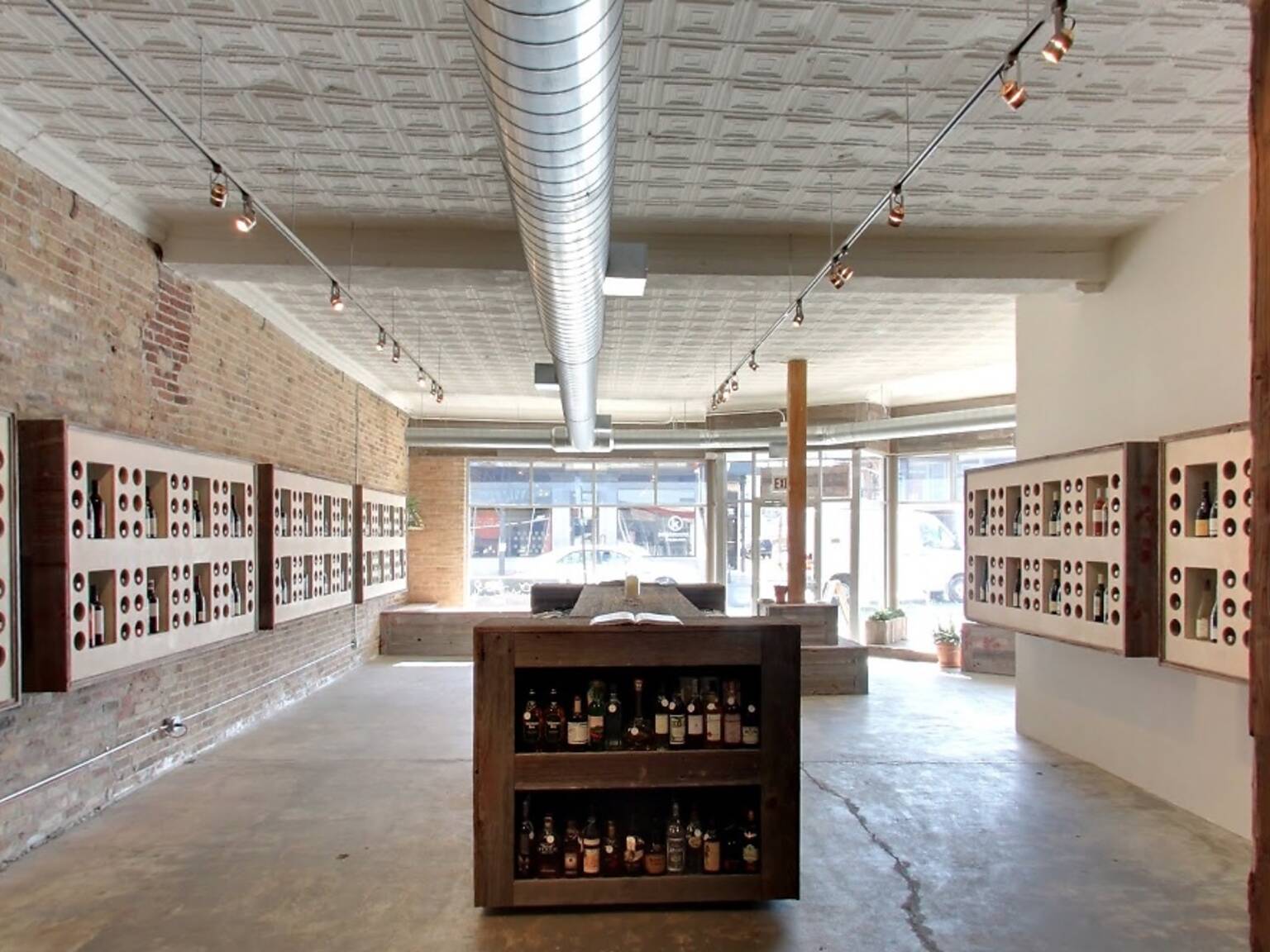 17 Best Wine Shops in Chicago for a Bottle of Red or White