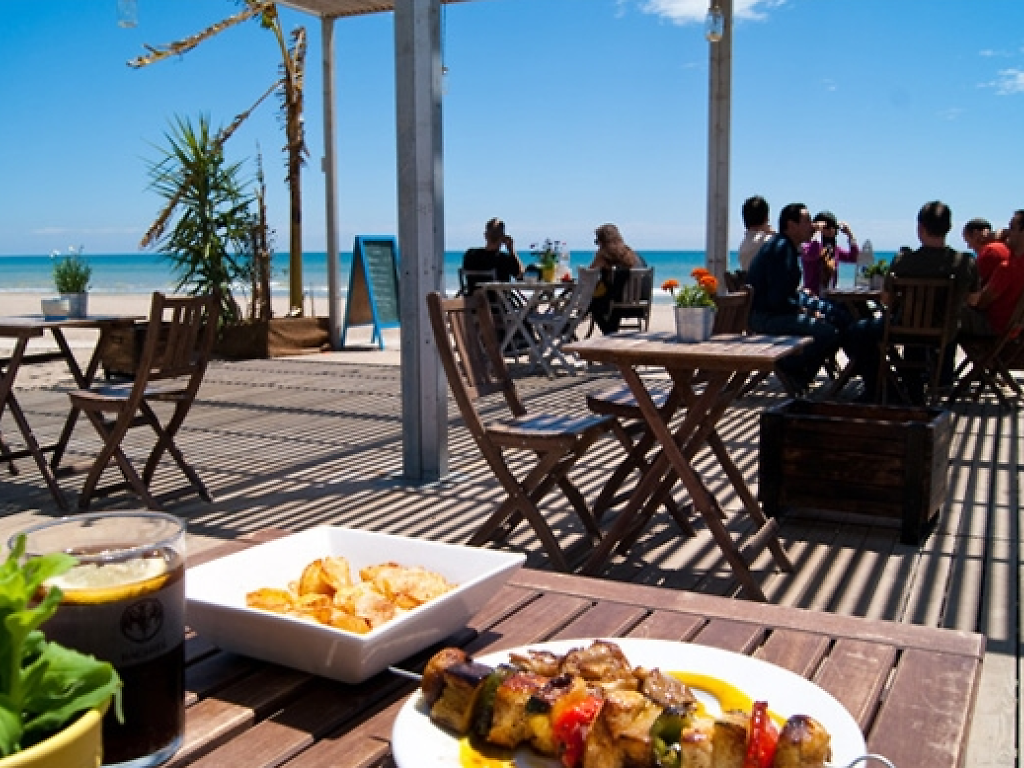 The 17 best Barcelona beach bars