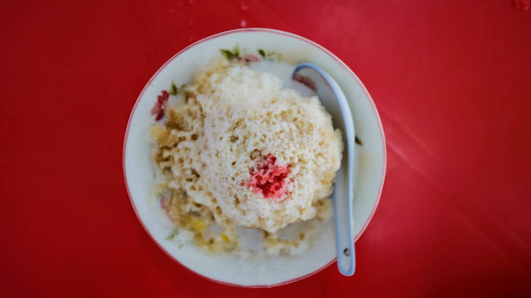 Ais batu campur at Ah Keong's ABC & Cendol stall