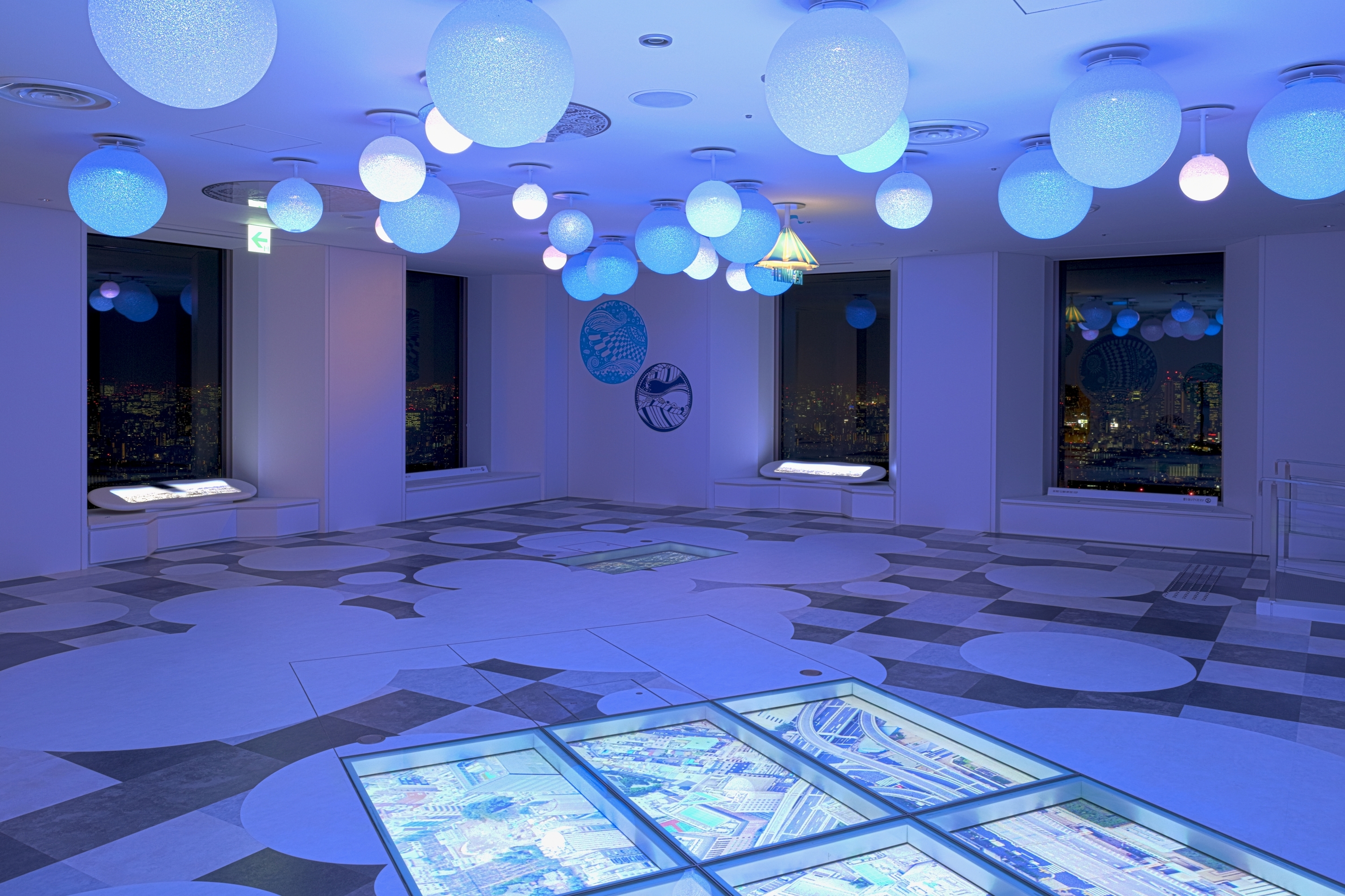 スカイ サーカス サンシャイン60展望台