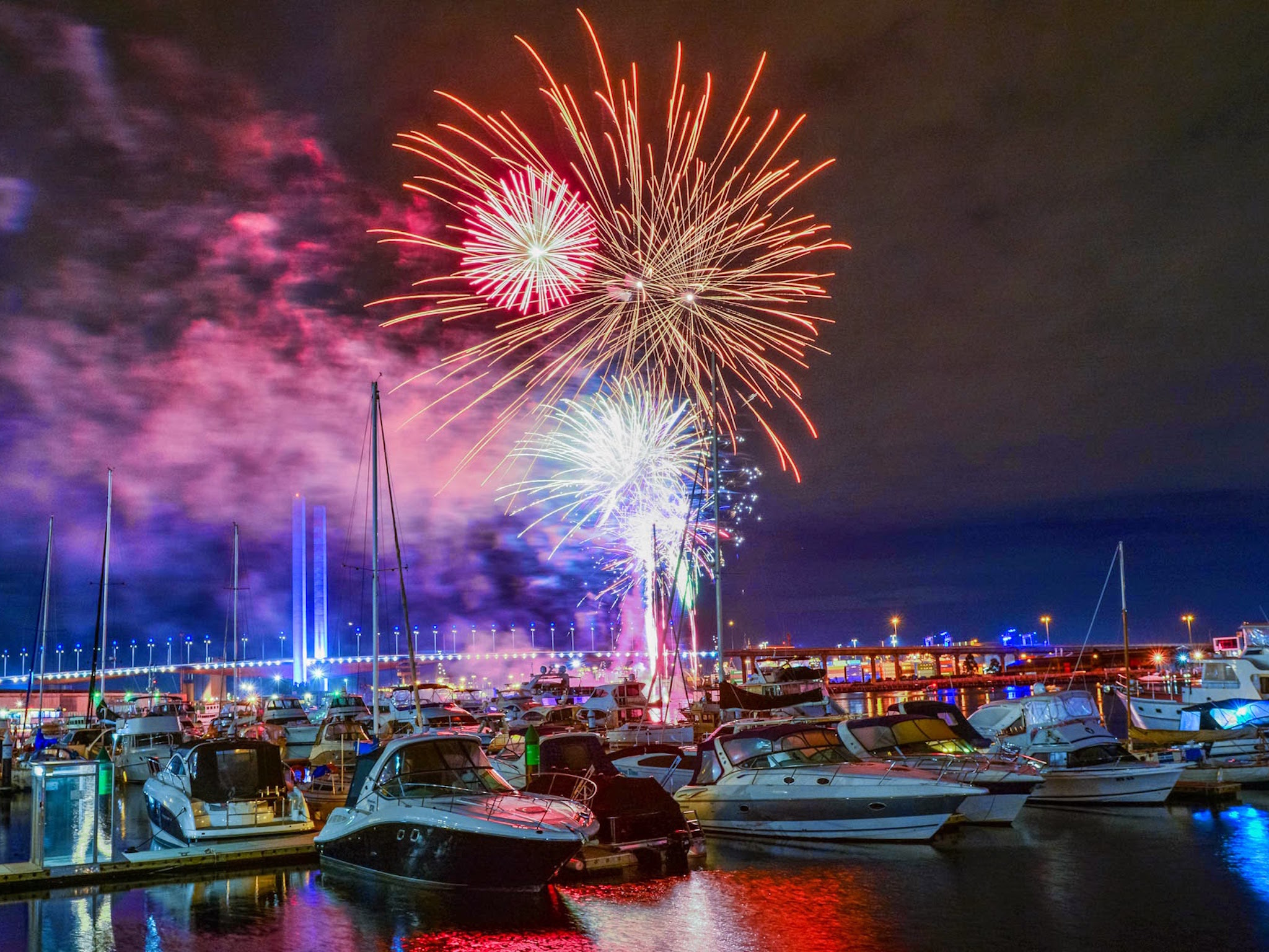 Friday night fireworks at the Docklands | Things to do in Melbourne