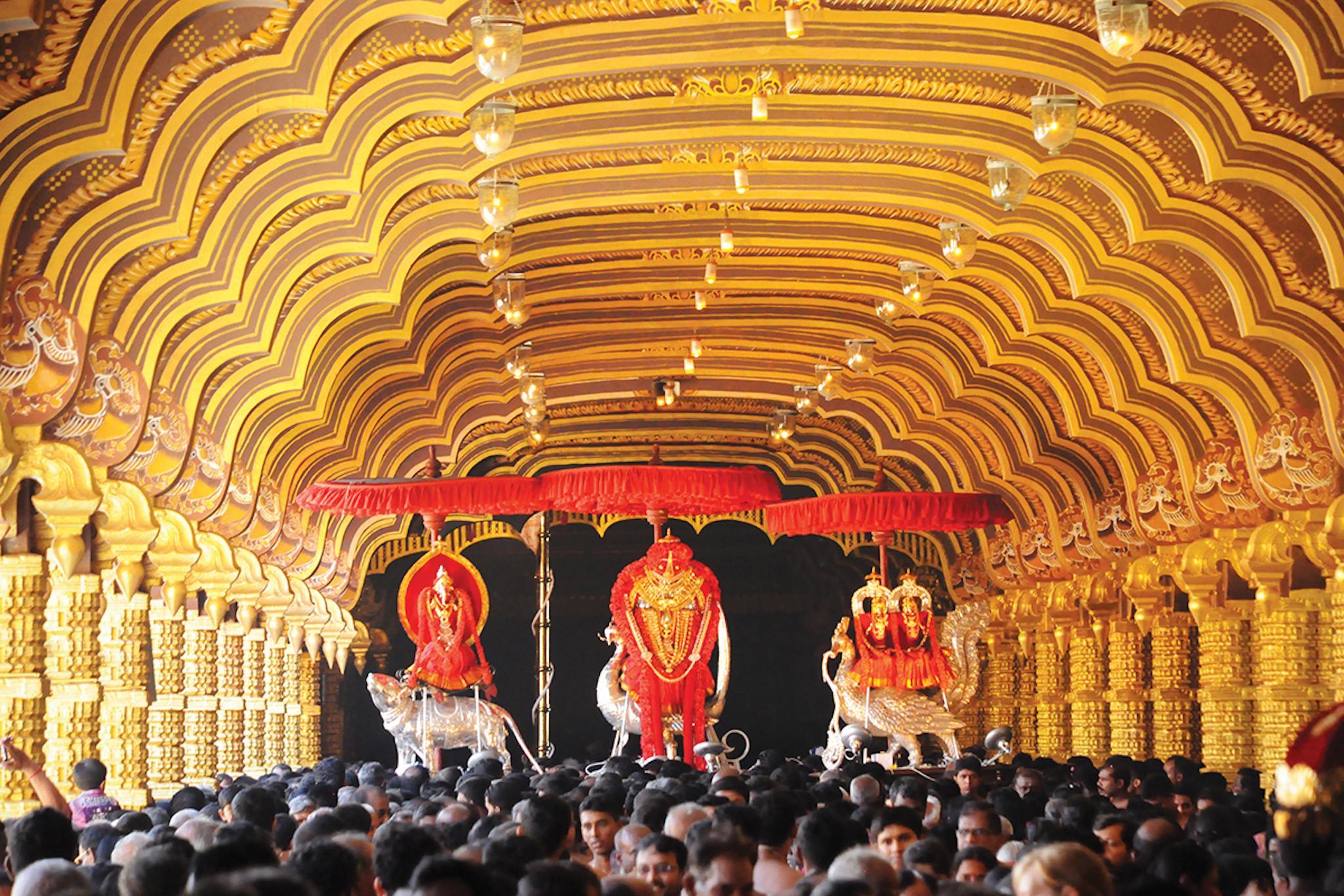 Шри код. Кандасвами внутри. Koneswaram Temple. Кандасвами Шри-Ланка. Kovil Usumlik.