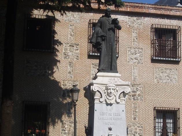 Estatua de Lope de Vega Estatua de Lope de Vega