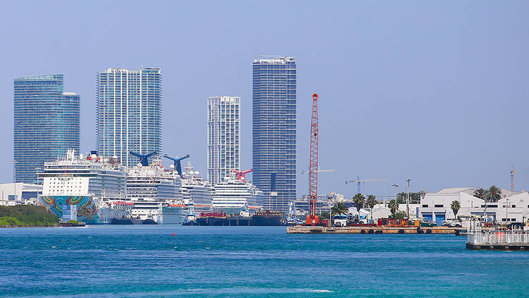 Cruise ships Miami