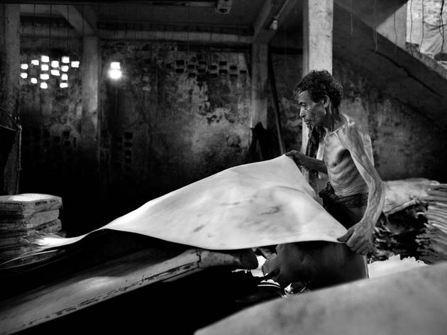(Larry Louie: Hazaribagh Tannery Area, Dhaka, Bangladesh. Highly Commended, Monochromal 2015)