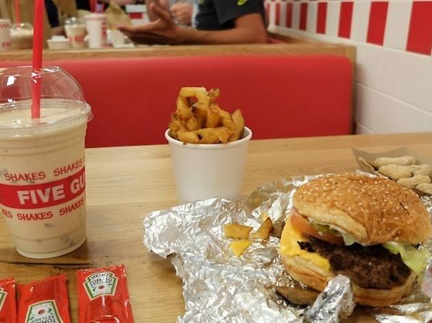 Five Guys | Restaurants à Bercy, Paris