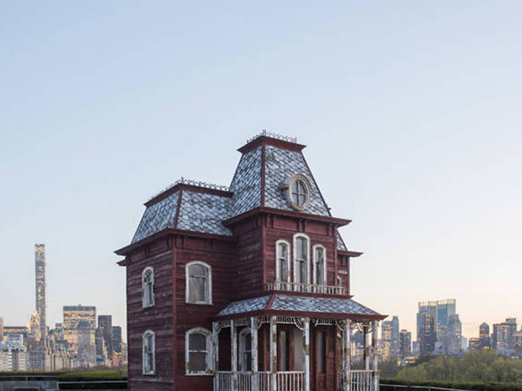 Cornelia Parker, Transitional Object (PsychoBarn)