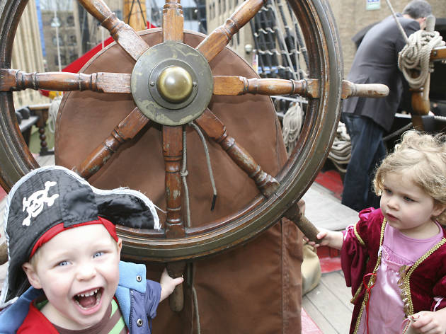 golden hinde golden hinde