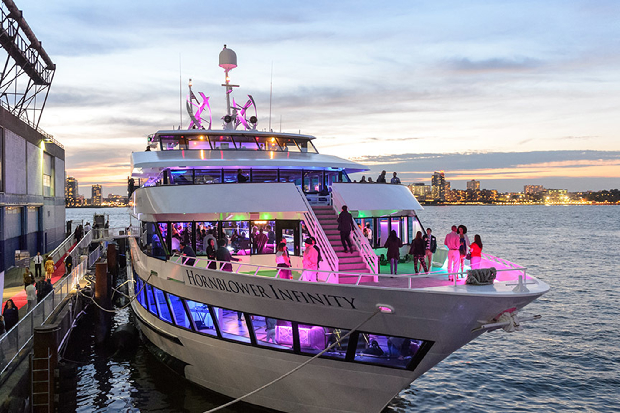 lunch boat cruise nyc