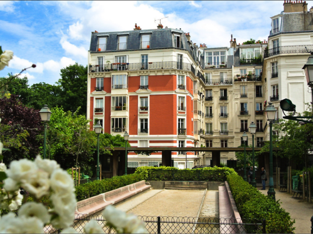 square Suzanne Buisson square Suzanne Buisson