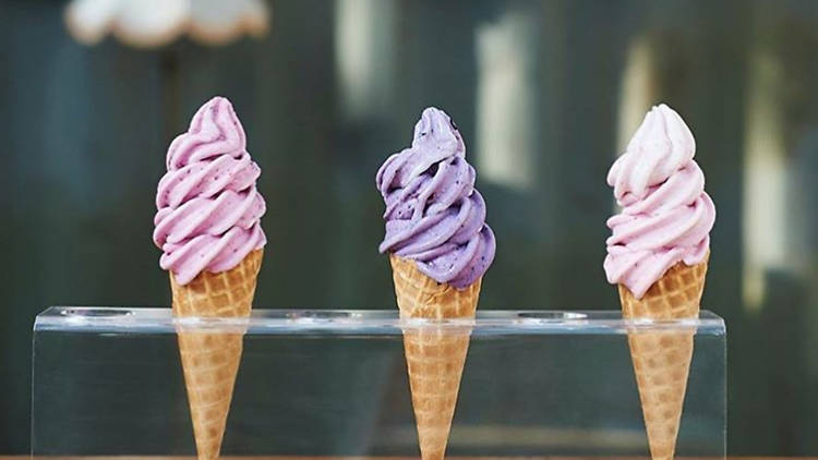 Seven ice cream shops sprinkled with delicious decor details