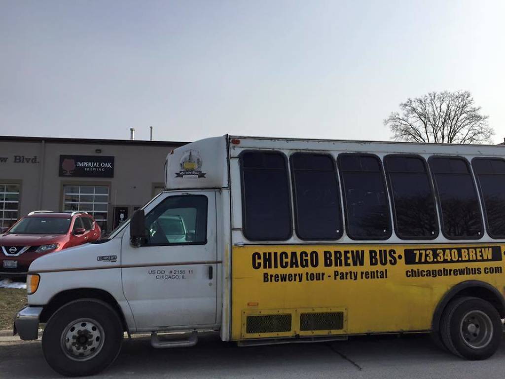 Find the perfect Chicago party bus for your night on the town