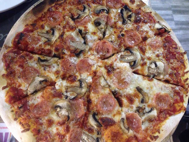 Pizza buscaiola pizza, pizzería, pizza rústica