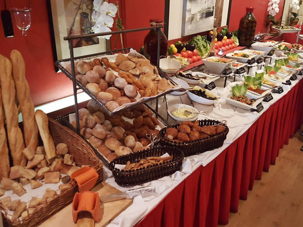 Best Buffet Restaurants in NYC for All You Can Eat Meals