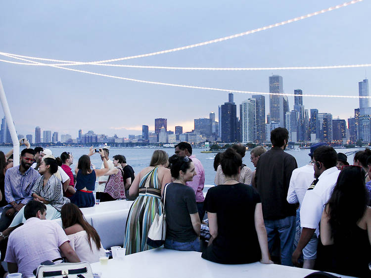 chicago bachata yacht party