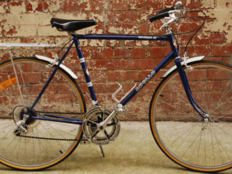 Explore the city on vintage bikes