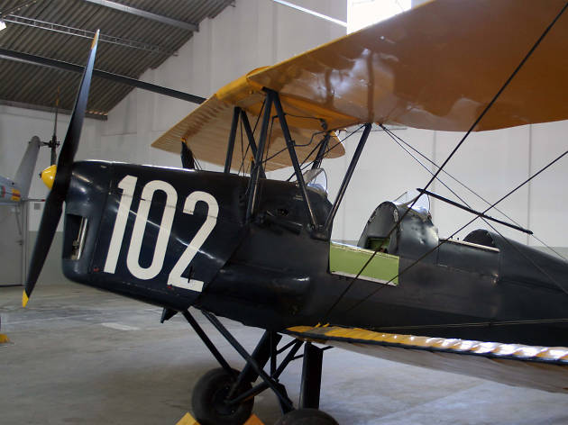 Havilland DH-82 Tiger Moth, avião militar noMuseu do Ar Granja do Marquês Havilland DH-82 Tiger Moth, avião militar noMuseu do Ar Granja do Marquês