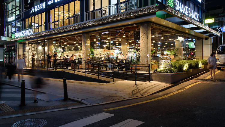 Shake Shack Gangnam Station | Restaurants in Seoul