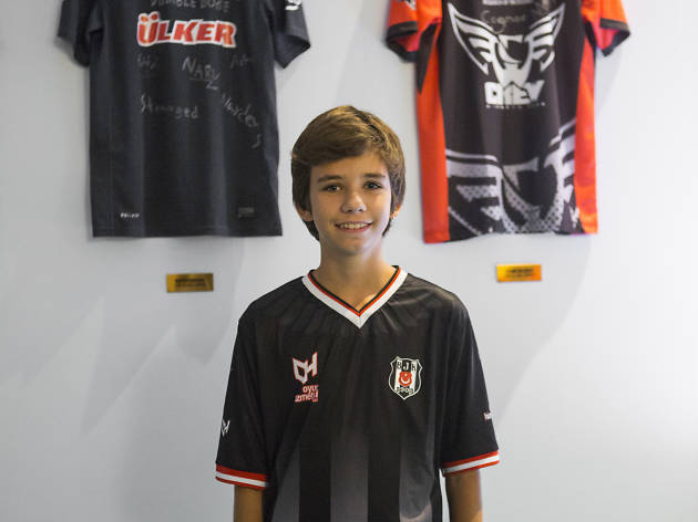 League of Legends hayranı League of Legends hayranı