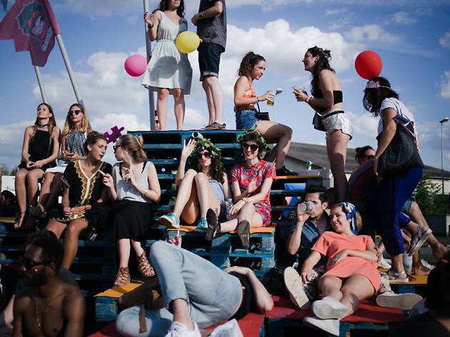 'Le Renouveau' : un documentaire sur l'évolution de la fête à Paris 'Le Renouveau' : un documentaire sur l'évolution de la fête à Paris