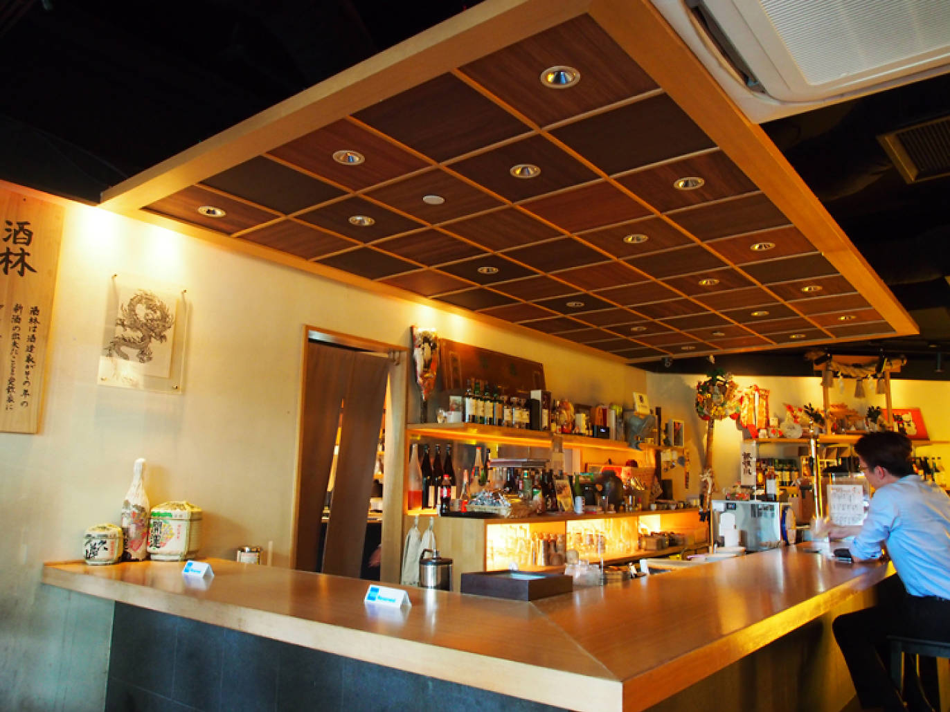 6 Best Gin Bars in Singapore