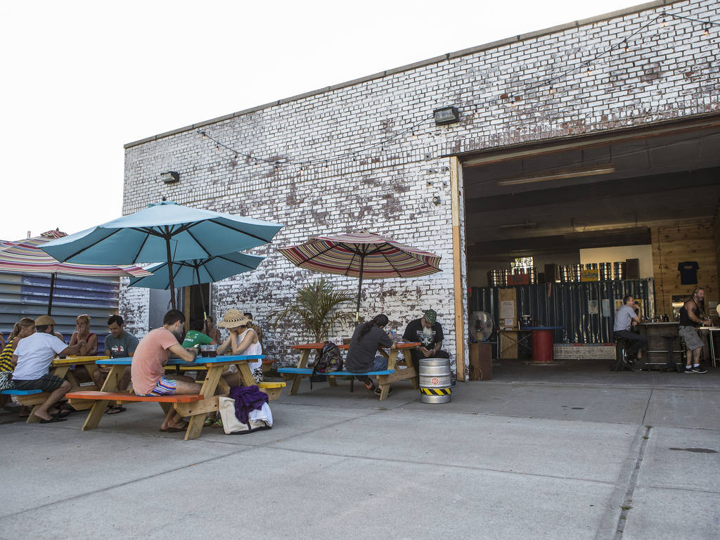 15 Best Restaurants and Bars in the Rockaways this Summer