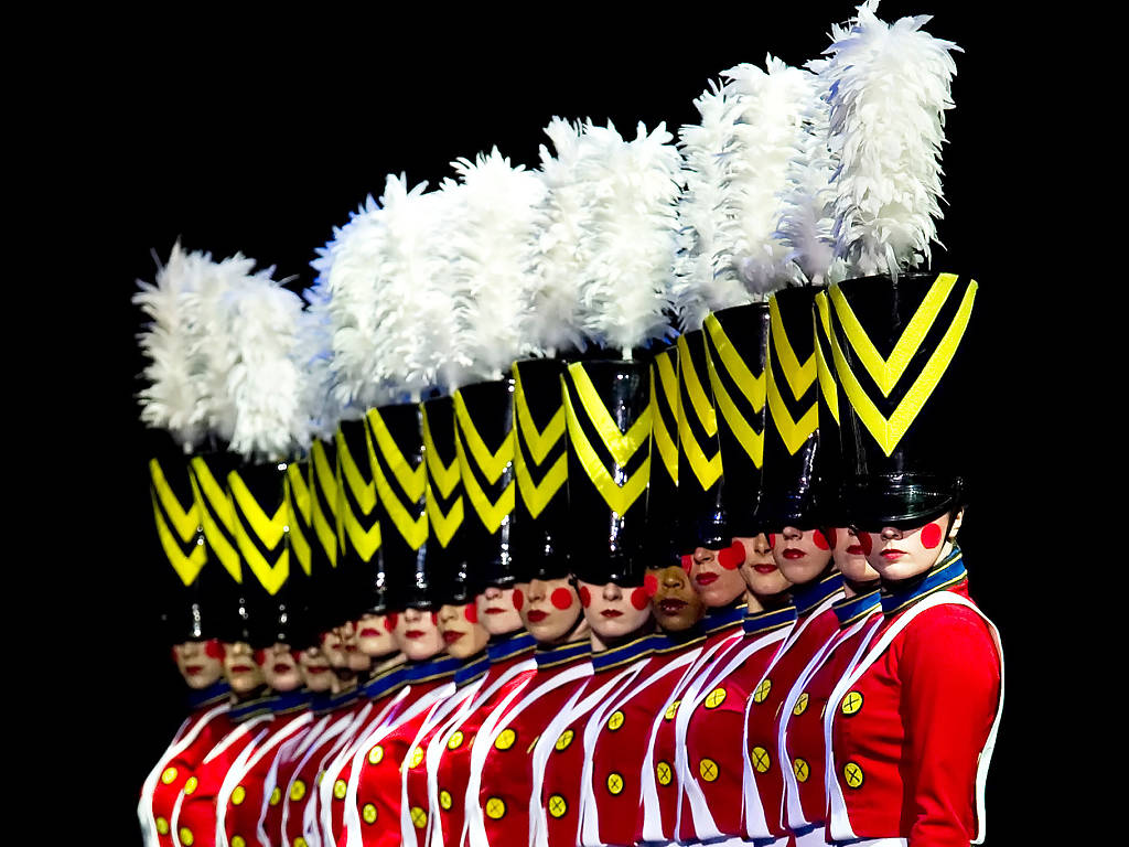 13 Restaurants Near Radio City Music Hall to Have Dinner