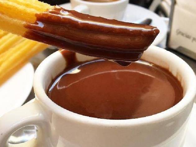 El chocolate con churros más famoso El chocolate con churros más famoso