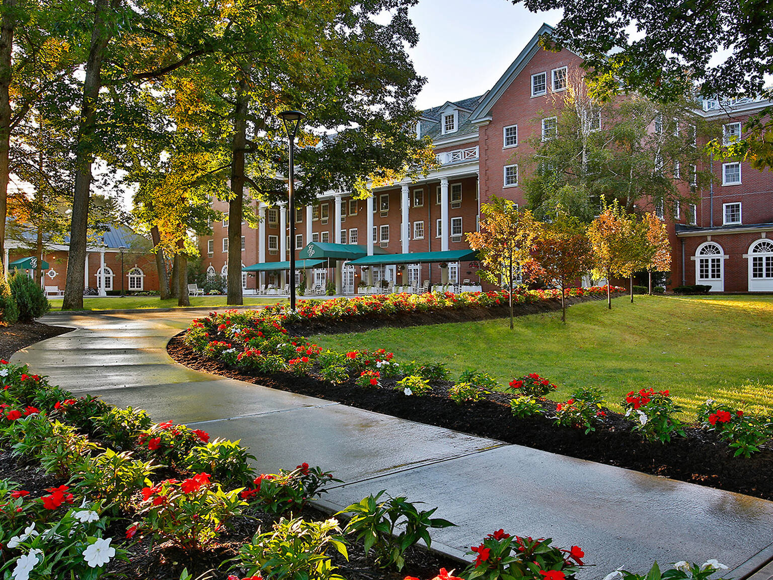 16 Best Upstate New York Resorts for 2025