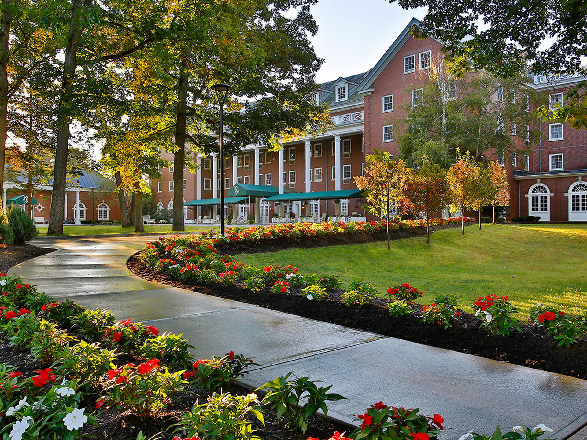 16 Best Upstate New York Resorts for 2025