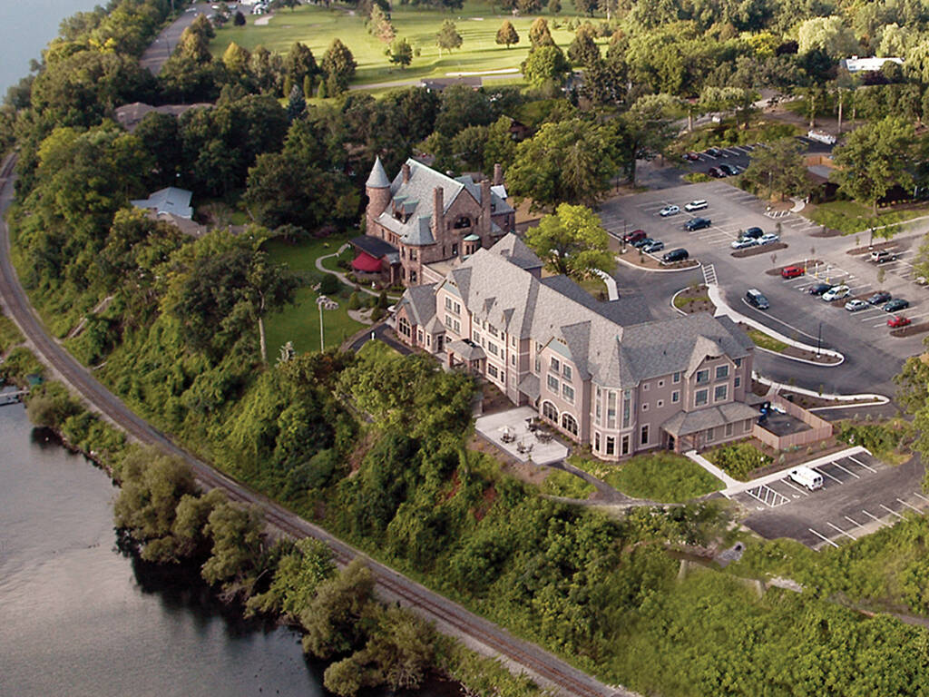 9 Best Upstate New York Resorts for a Relaxing City Getaway