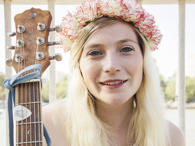Charlotte Campbell, busker Charlotte Campbell, busker