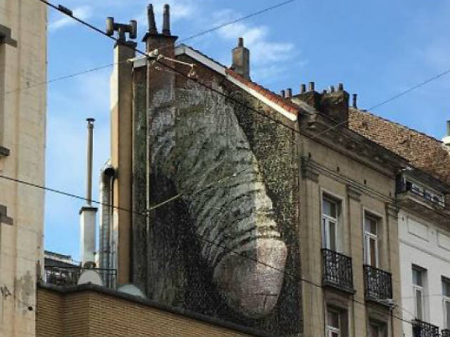 Street art : un pénis géant sur un mur de Bruxelles Street art : un pénis géant sur un mur de Bruxelles