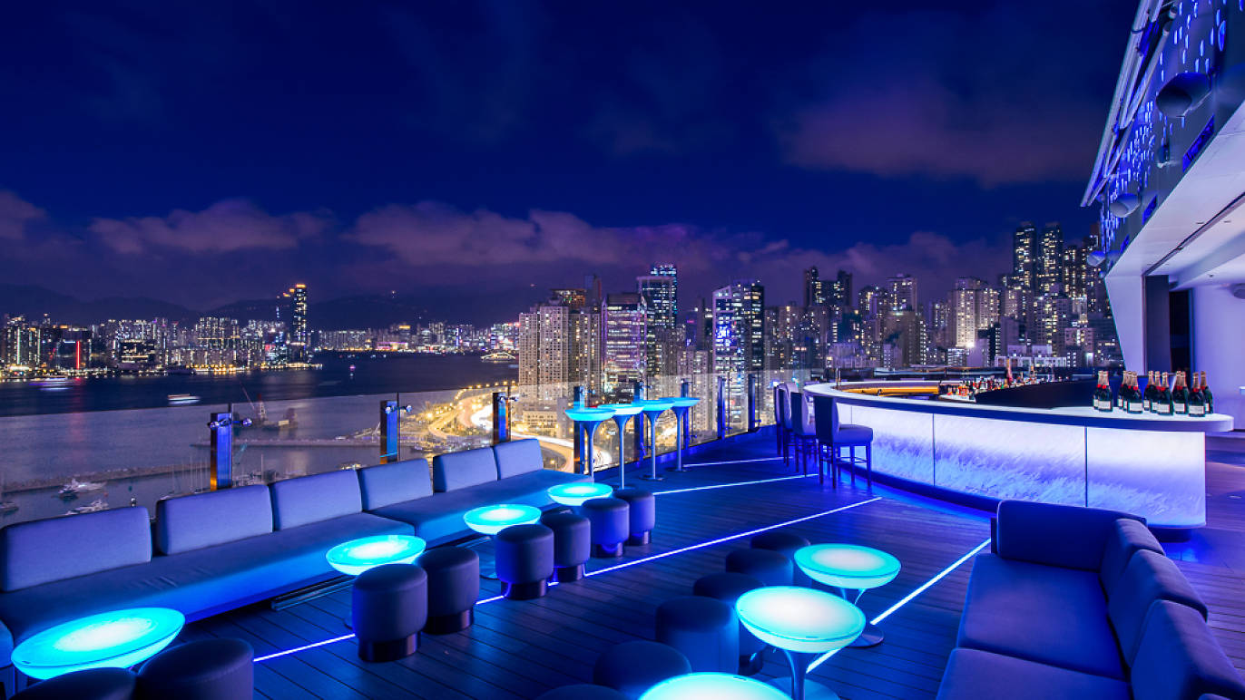 Best rooftop bars in Hong Kong for outdoor drinking with a view